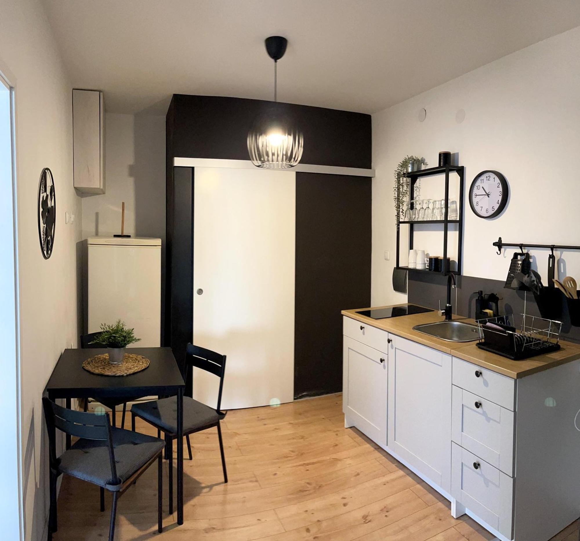4 Stars Apartments Near Airport Velika Gorica Eksteriør billede